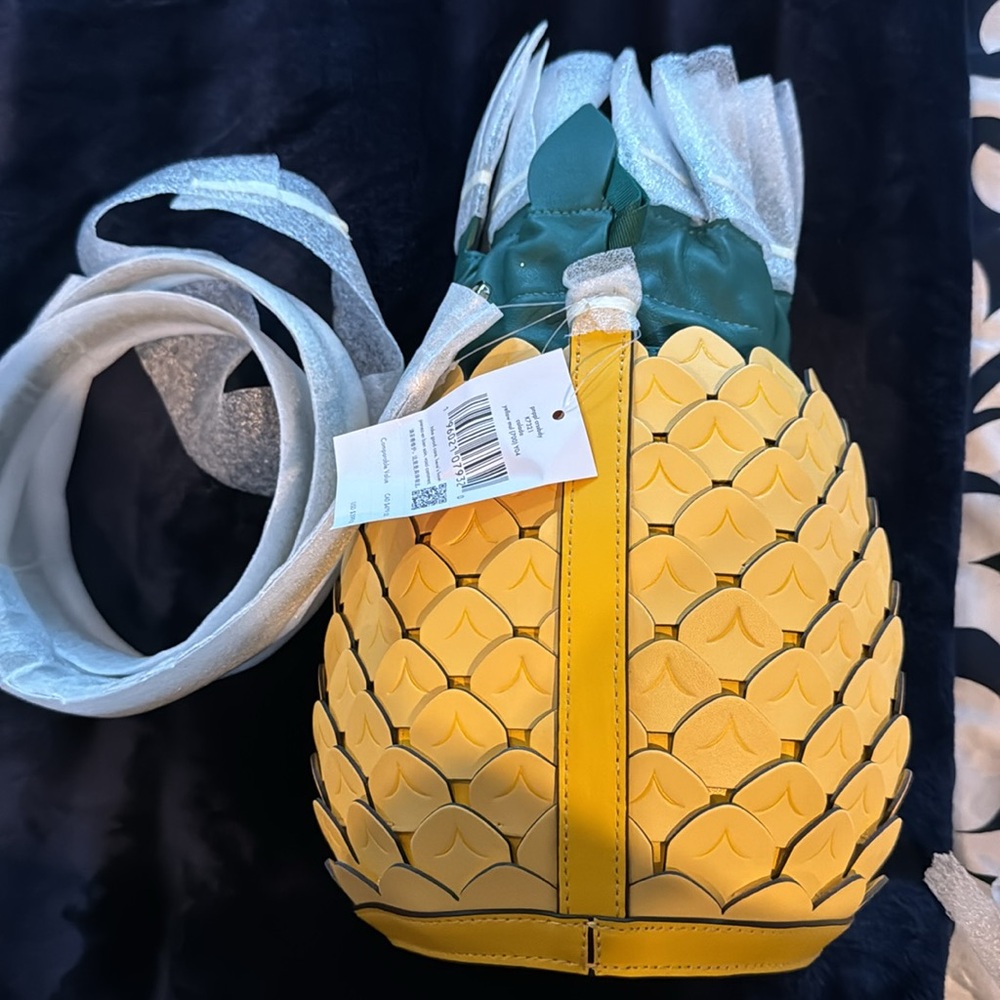 Authentic KATE SPADE leather Pineapple drawstring crossbody